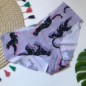 Victoria’s Secret No Show Hiphugger Panty